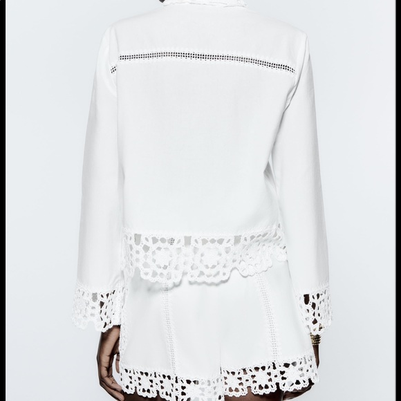 Collared shirt with long sleeves. Matching crochet detail. Button-up front. - Picture 5 of 8